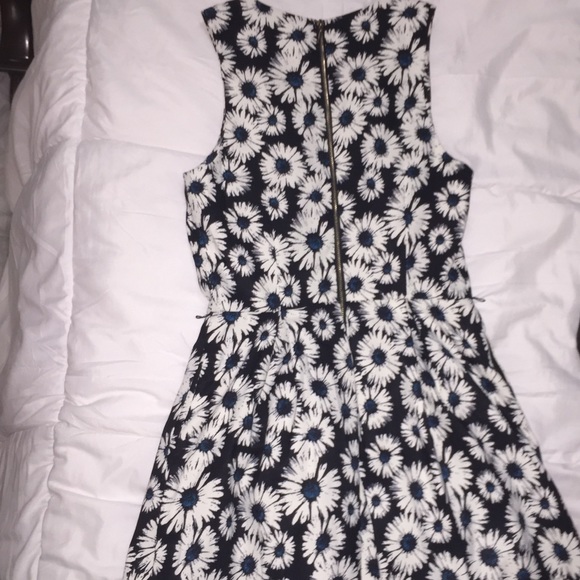 Floral dress - Picture 2 of 2